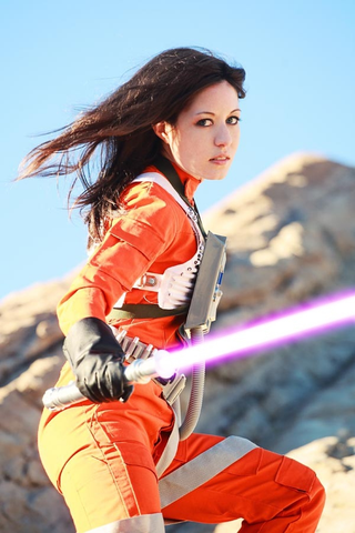 Illustration for article titled Elegant Star Wars Cosplay, For a More Civilized Age